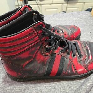 Gucci Red and Black Athletic Shoes
